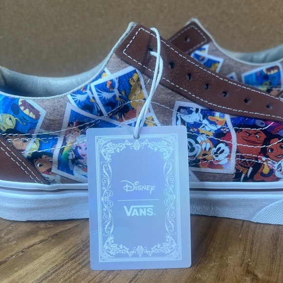 Vans
Old skool
Disney
'scrapbook' - Picture 10 of 14
